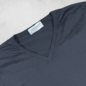 John Smedley Mens XL V-Neck Sweater Black 100% Pure New Wool Made in England